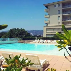 https://gloriadali.fr-provencehotel.com