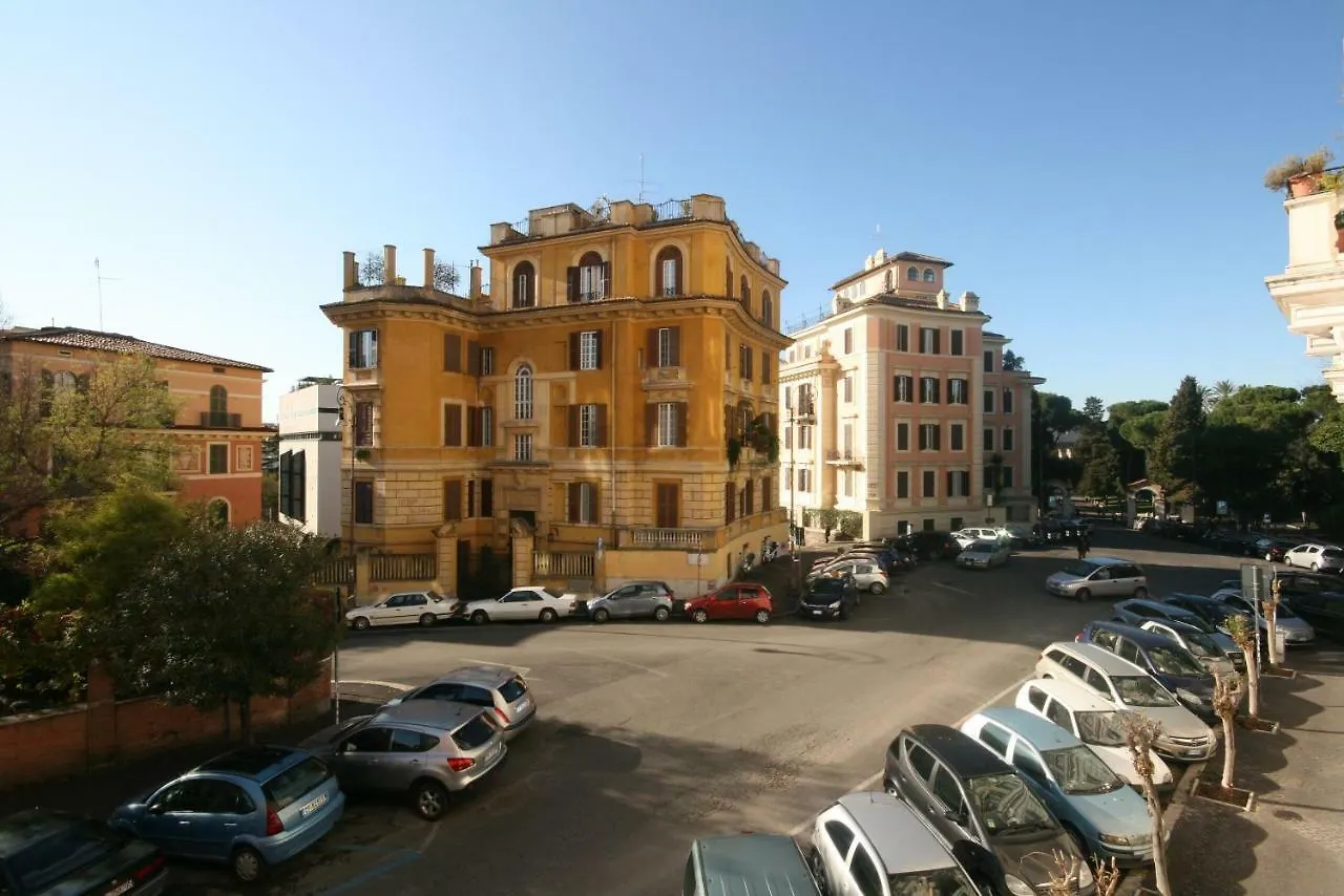 Tatusa Al Colosseo Apartment Rome Italy